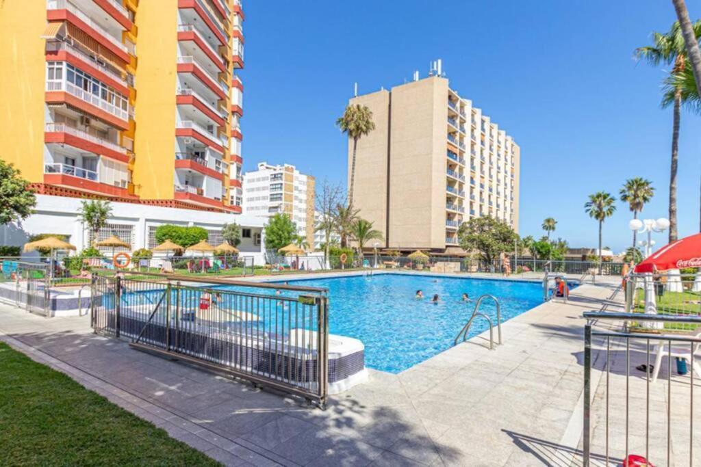 797 Holiday - Amplio Estudio En Puerto Marina * Benalmádena